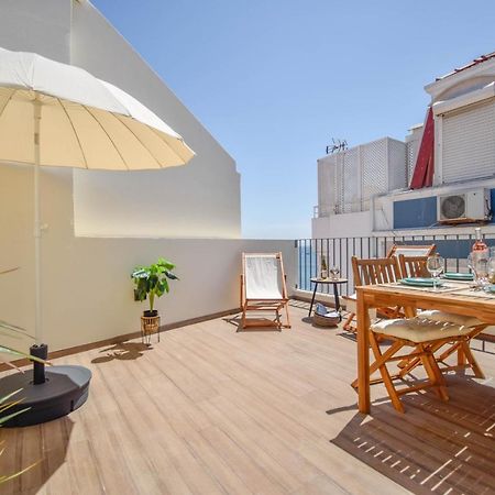 Central & Stylish 2 Bedroom Apartment W/ Balcony Cascais Esterno foto