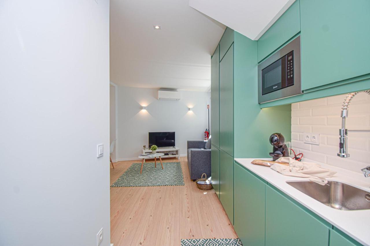 Central & Stylish 2 Bedroom Apartment W/ Balcony Cascais Esterno foto