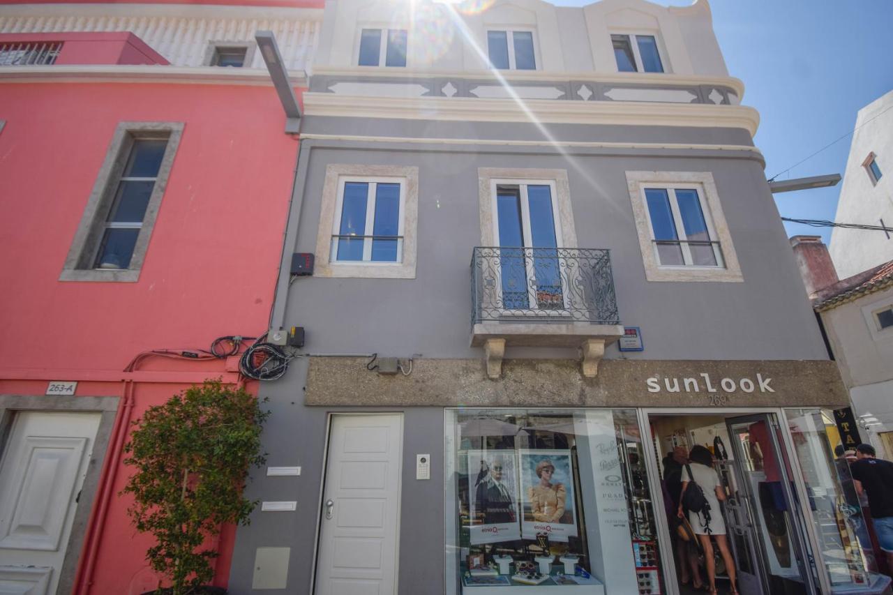 Central & Stylish 2 Bedroom Apartment W/ Balcony Cascais Esterno foto